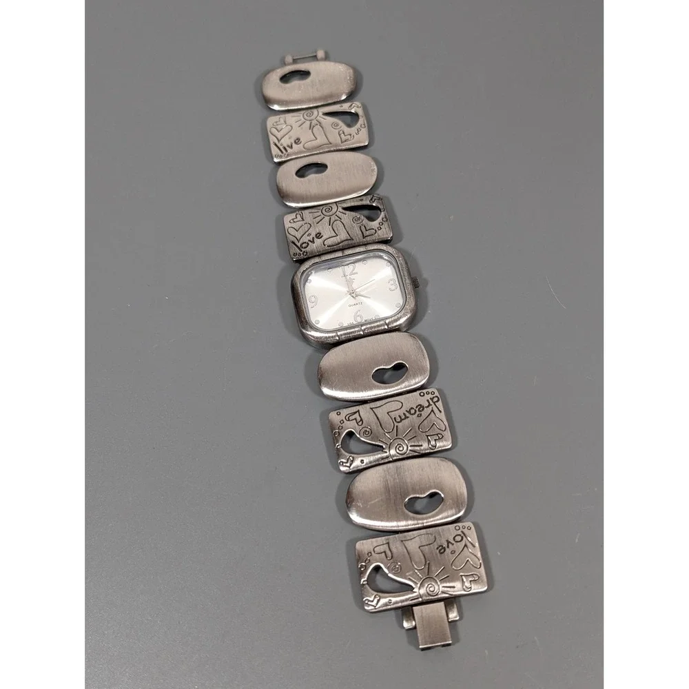 Dream Live Love Heart Bracelet Watch Silver Tone Womens 7in‎ Working